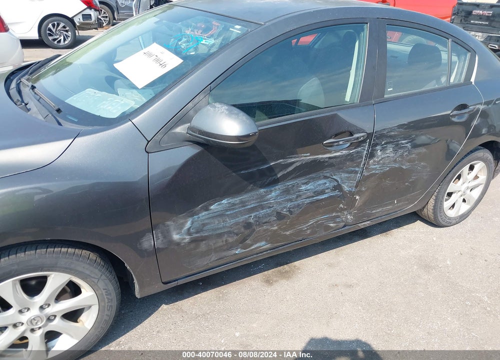 2010 MAZDA 3 I TOURING VIN: JM1BL1SFXA1300356