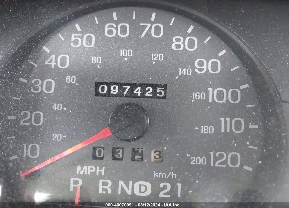 2005 MERCURY GRAND MARQUIS GS VIN: 2MEFM74W35X674365