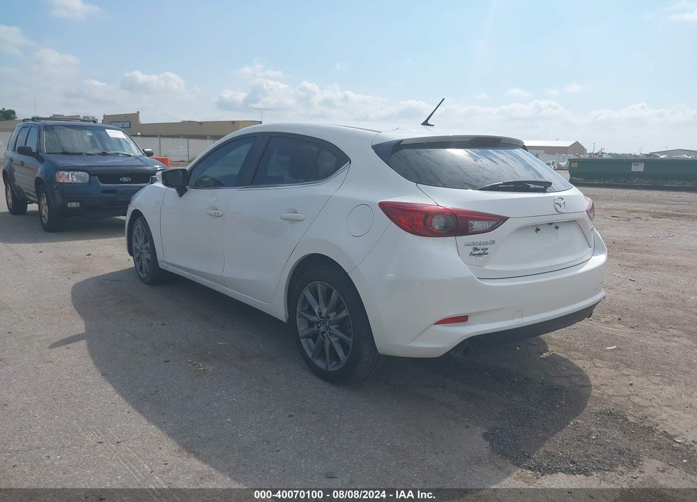 2018 MAZDA 3 TOURING VIN: 3MZBN1L31JM270288