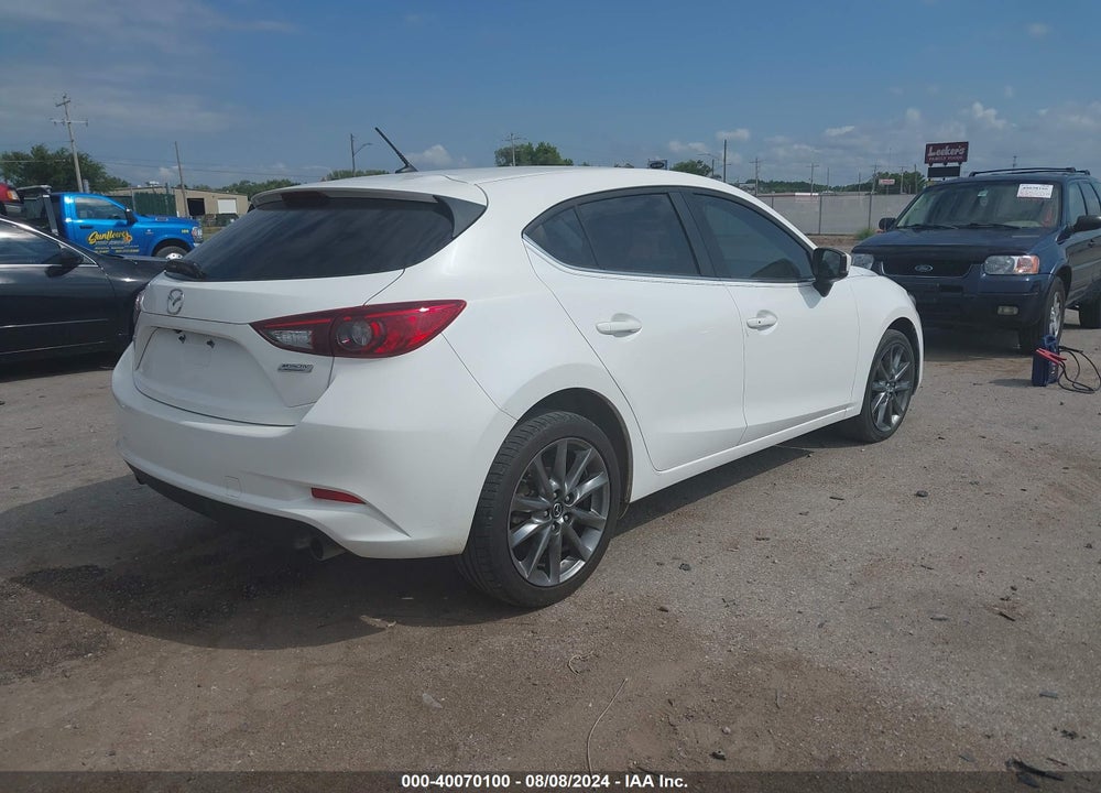 2018 MAZDA 3 TOURING VIN: 3MZBN1L31JM270288