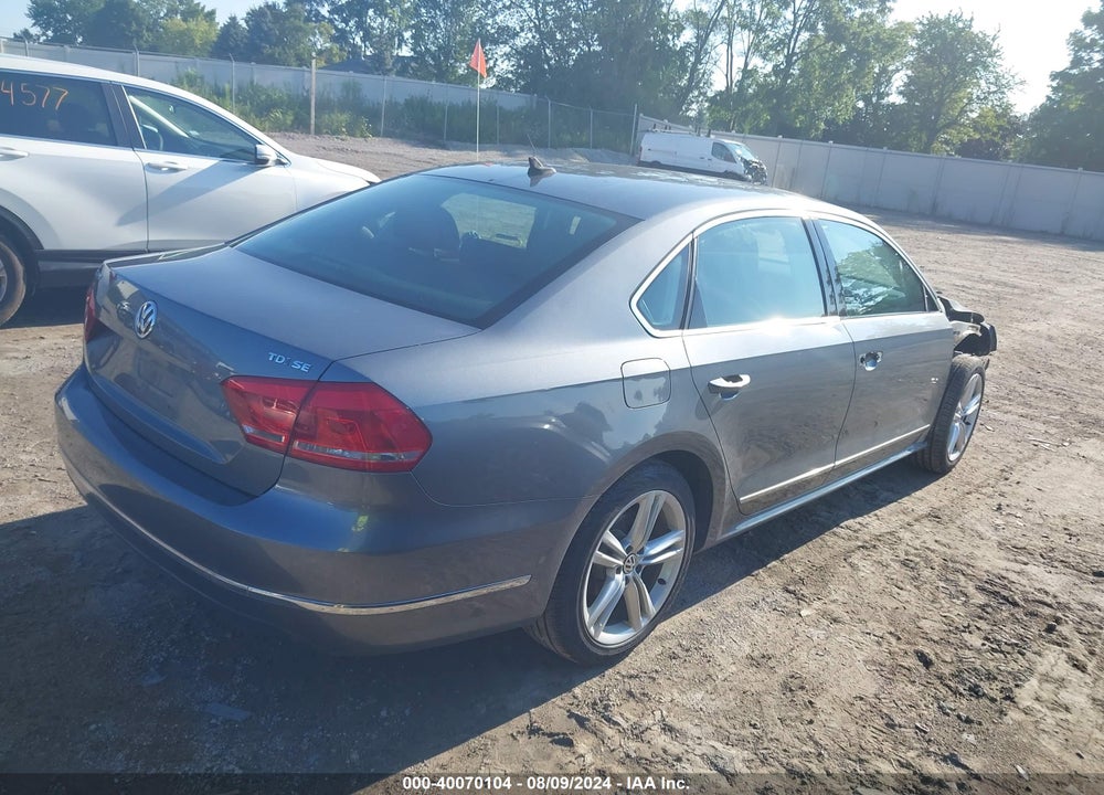 2014 VOLKSWAGEN PASSAT 2.0L TDI SE VIN: 1VWBN7A33EC037199