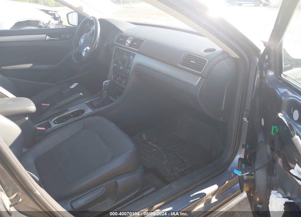 2014 VOLKSWAGEN PASSAT 2.0L TDI SE VIN: 1VWBN7A33EC037199