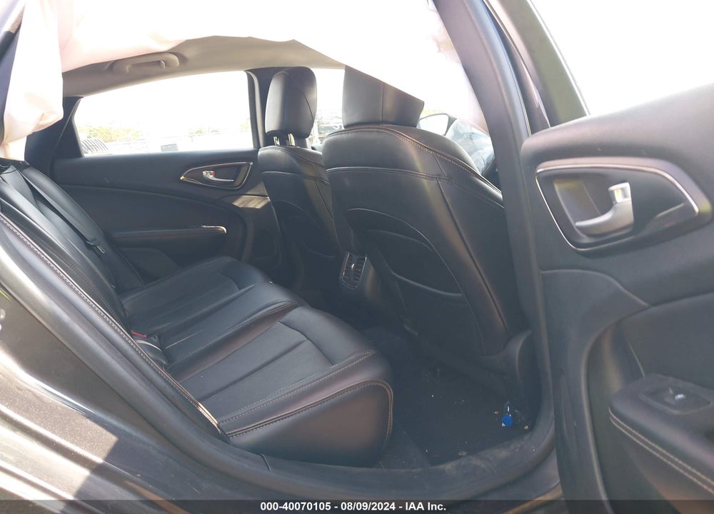 2015 CHRYSLER 200 C VIN: 1C3CCCEG4FN618529