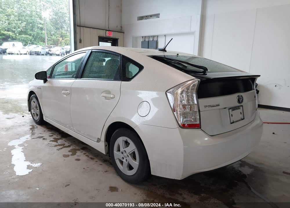 2011 TOYOTA PRIUS THREE VIN: JTDKN3DU7B1437029