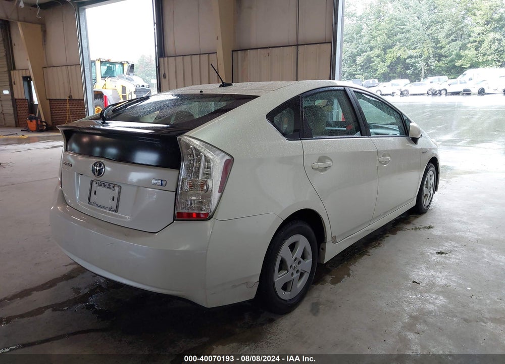 2011 TOYOTA PRIUS THREE VIN: JTDKN3DU7B1437029