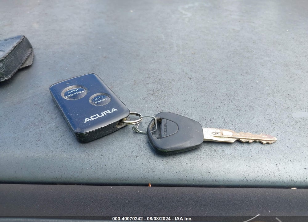1994 ACURA LEGEND L VIN: JH4KA7662RC017645