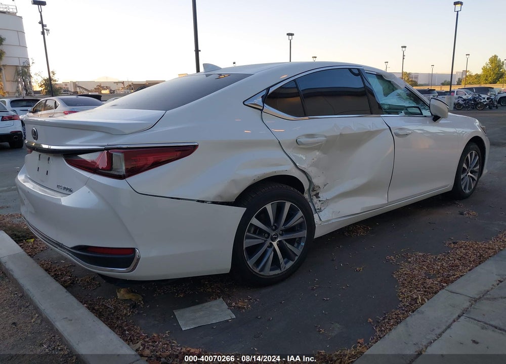 2021 LEXUS ES 300H VIN: 58ACA1C14MU010621