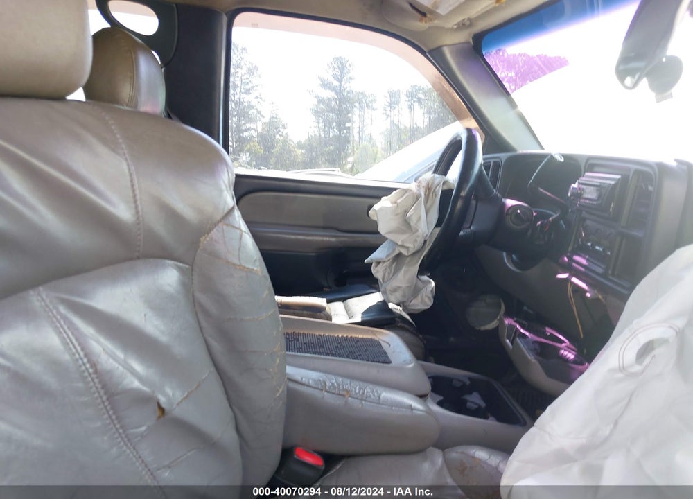 2001 CHEVROLET TAHOE LS VIN: 1GNEC13T31J295770