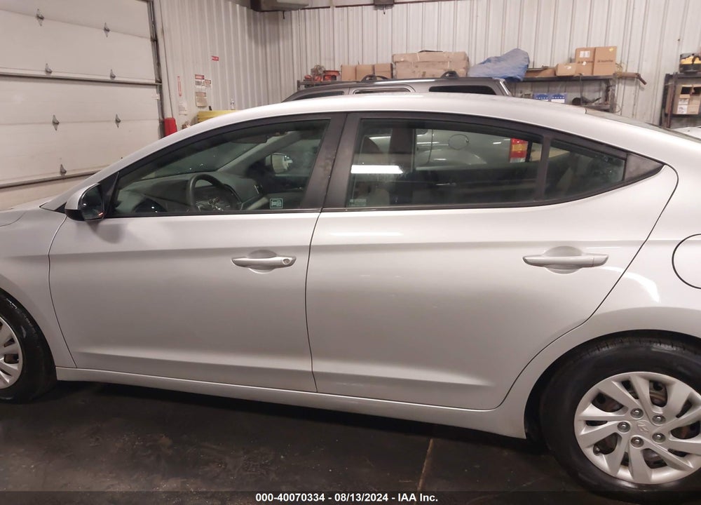 2018 HYUNDAI ELANTRA SE VIN: 5NPD74LF5JH331410