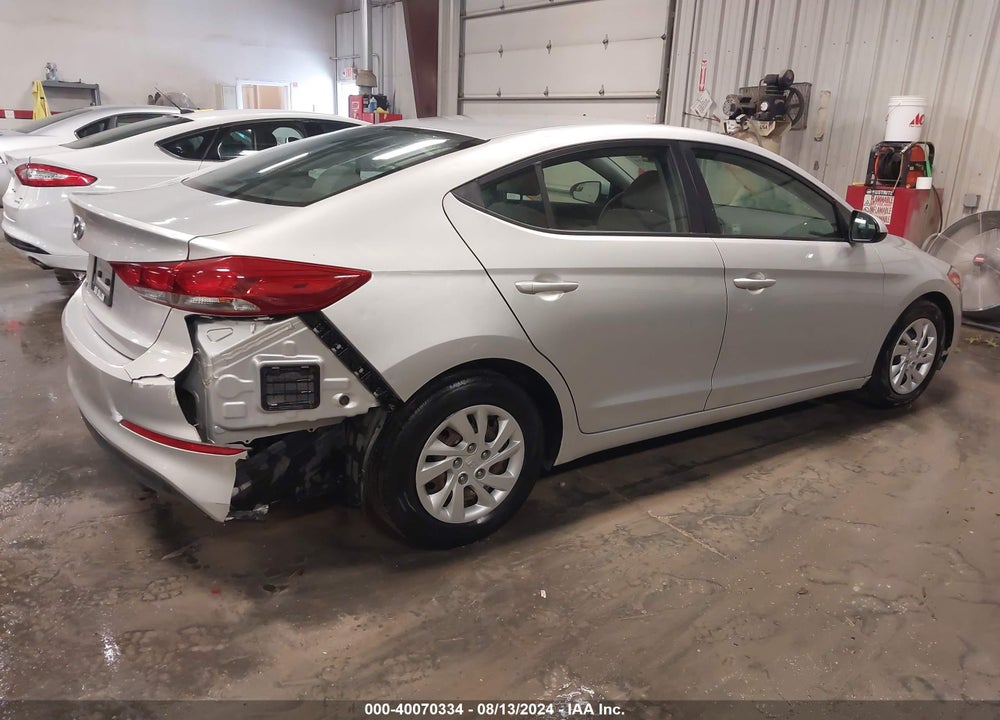 2018 HYUNDAI ELANTRA SE VIN: 5NPD74LF5JH331410