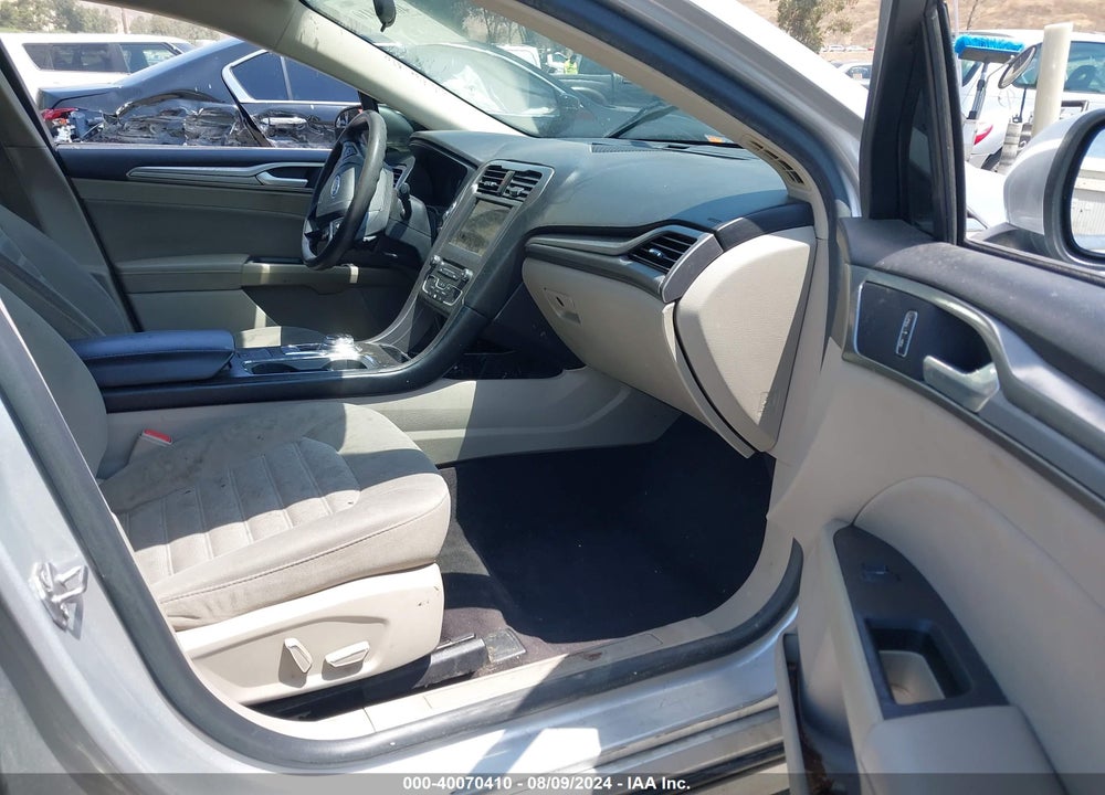 2018 FORD FUSION SE VIN: 3FA6P0HD5JR260768