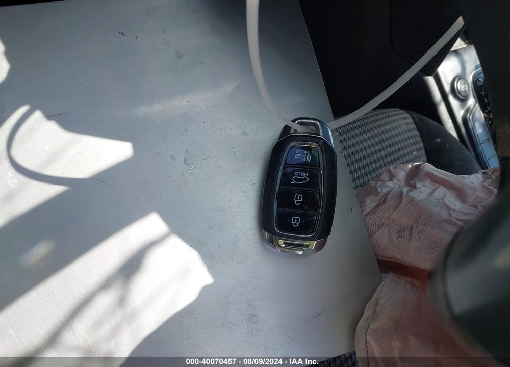 2018 HYUNDAI KONA SEL VIN: KM8K62AA2JU180260