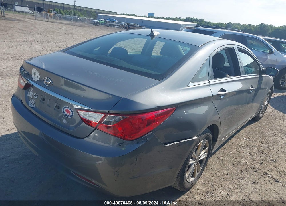 2013 HYUNDAI SONATA GLS VIN: 5NPEB4AC1DH712574