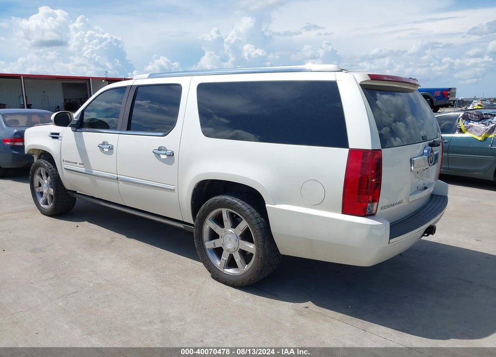 2007 CADILLAC ESCALADE ESV VIN: 1GYFK66837R318103
