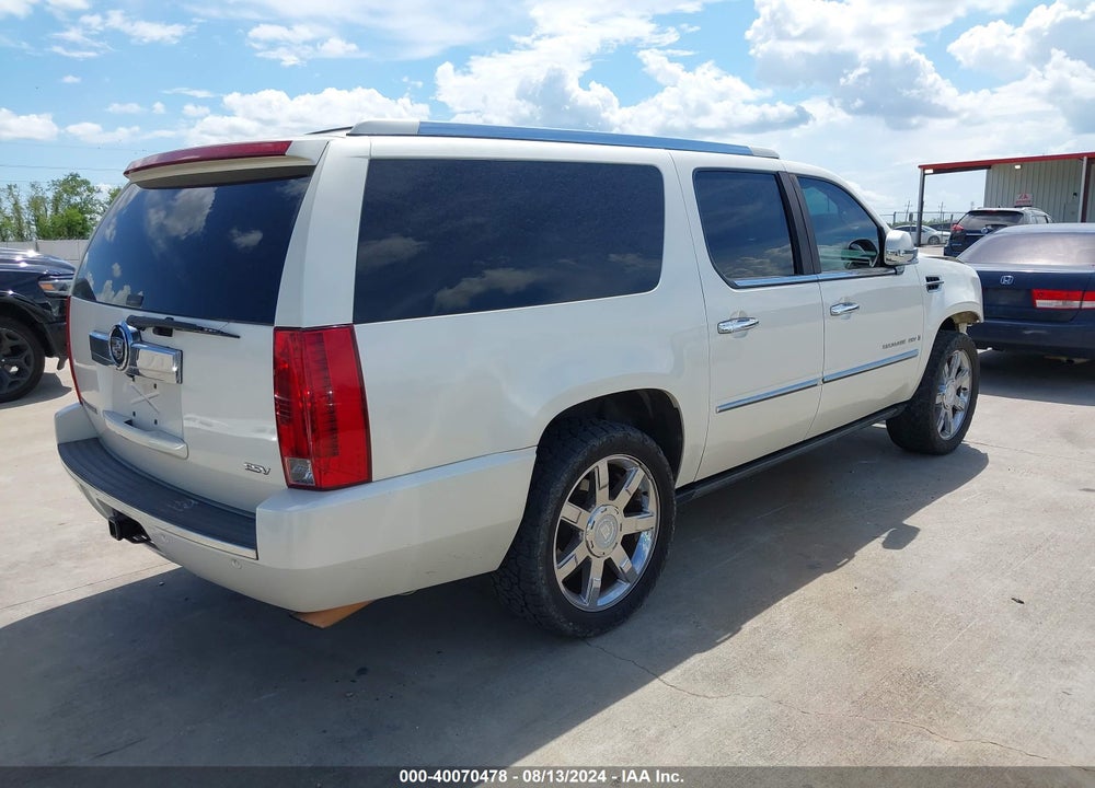 2007 CADILLAC ESCALADE ESV VIN: 1GYFK66837R318103