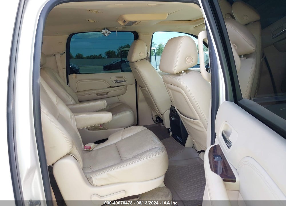 2007 CADILLAC ESCALADE ESV VIN: 1GYFK66837R318103
