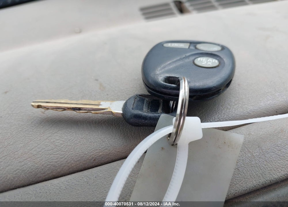 1997 GMC YUKON SLE VIN: 1GKEC13R8VJ761054