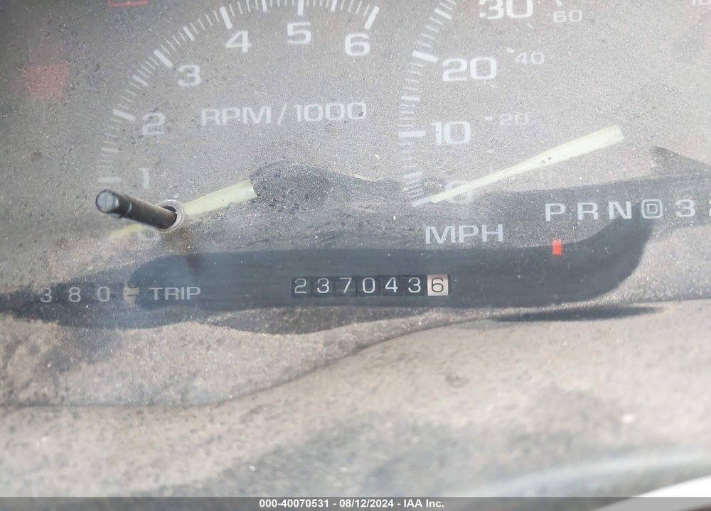 1997 GMC YUKON SLE VIN: 1GKEC13R8VJ761054
