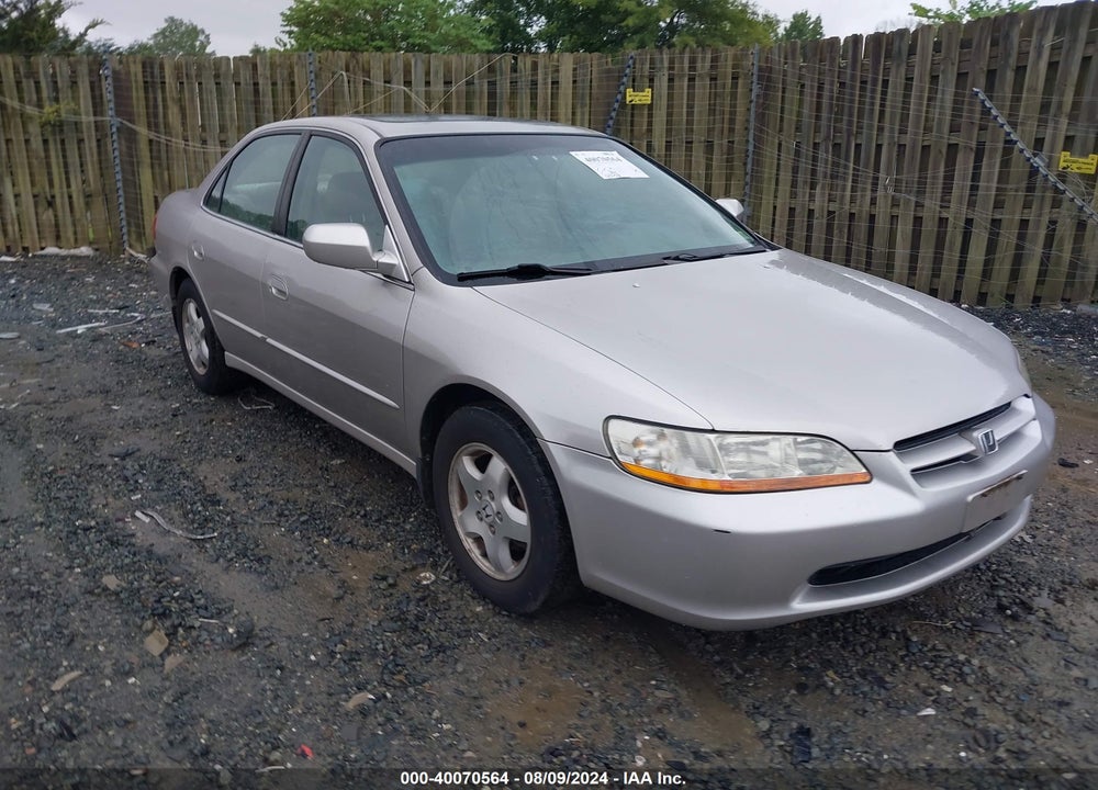 1999 HONDA ACCORD EX V6 VIN: 1HGCG1651XA031720