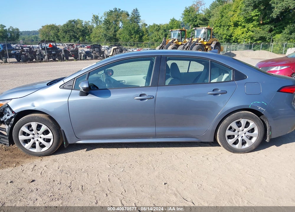 2020 TOYOTA COROLLA LE VIN: 5YFEPRAE7LP011104