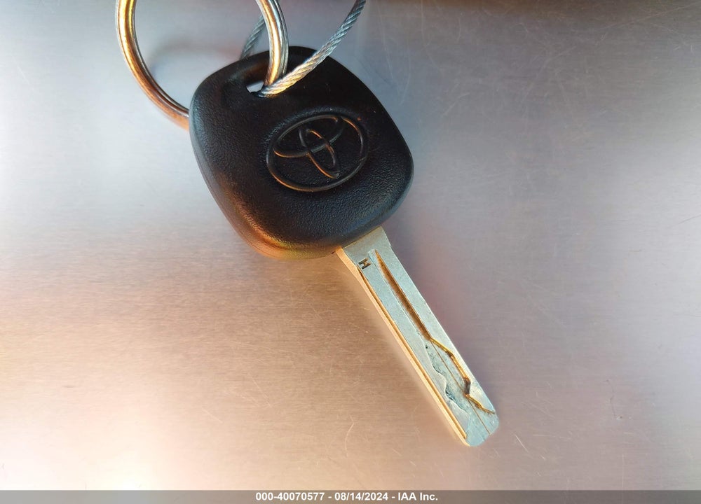 2020 TOYOTA COROLLA LE VIN: 5YFEPRAE7LP011104