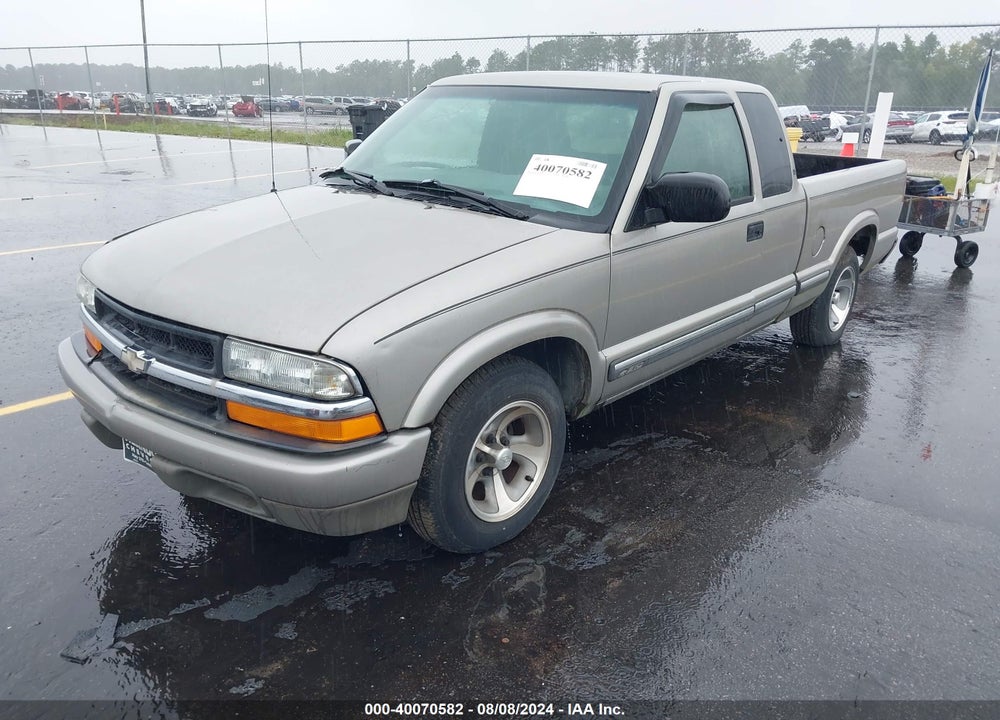 2001 CHEVROLET S-10 LS VIN: 1GCCS195X18204187