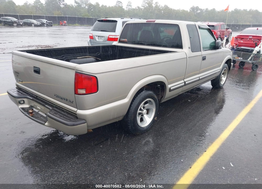 2001 CHEVROLET S-10 LS VIN: 1GCCS195X18204187