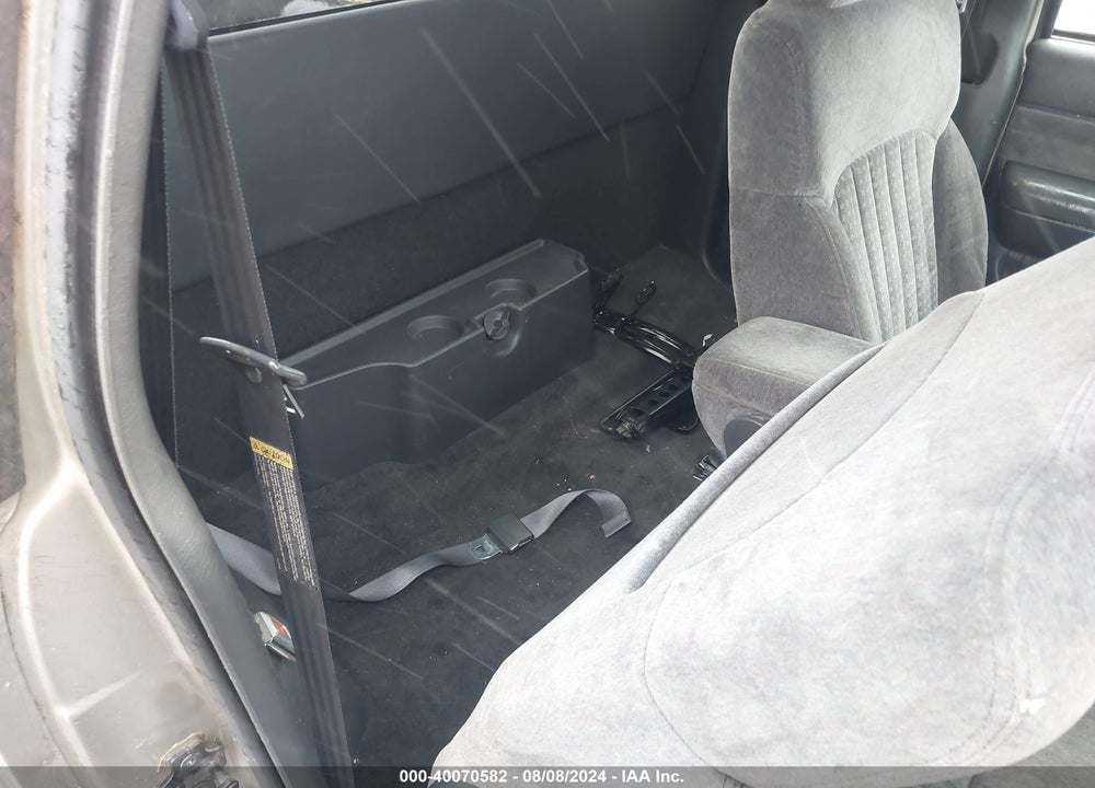 2001 CHEVROLET S-10 LS VIN: 1GCCS195X18204187