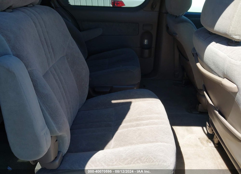2000 TOYOTA SIENNA LE VIN: 4T3ZF13C1YU283971