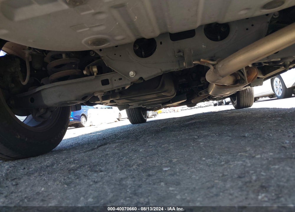 2015 TOYOTA RAV4 XLE VIN: 2T3WFREV5FW147923
