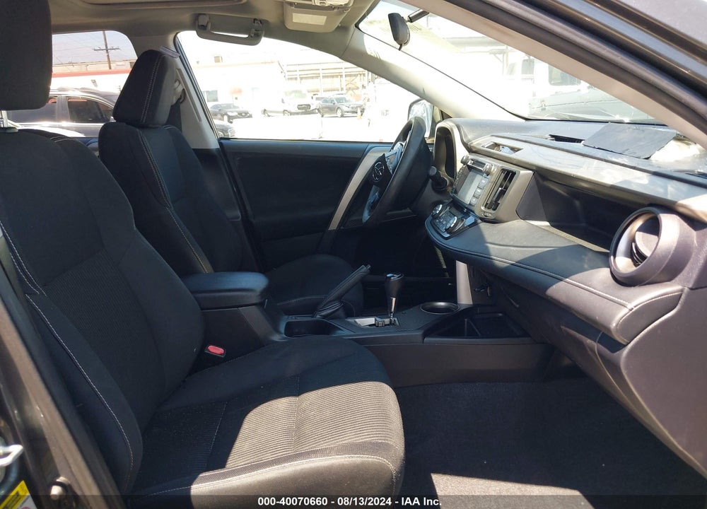 2015 TOYOTA RAV4 XLE VIN: 2T3WFREV5FW147923