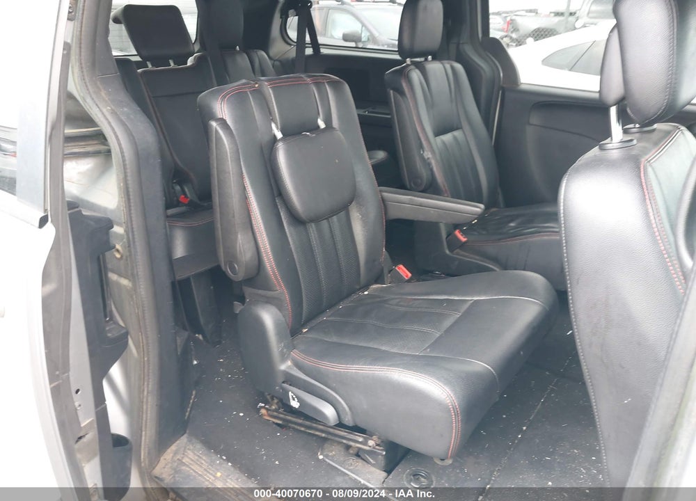 2016 DODGE GRAND CARAVAN R/T VIN: 2C4RDGEG7GR376429
