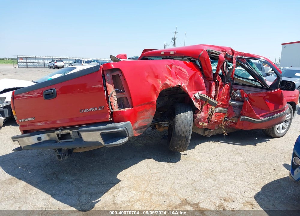 2000 CHEVROLET SILVERADO 1500 LS VIN: 2GCEC19T8Y1333577