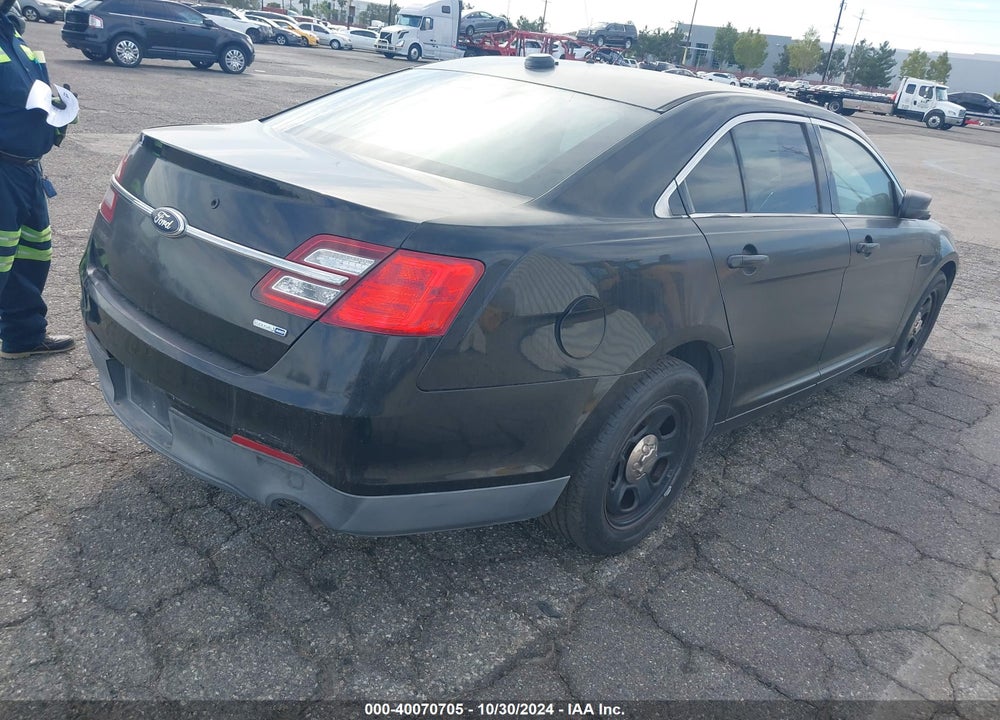 2013 FORD POLICE INTERCEPTOR VIN: 1FAHP2M83DG152724