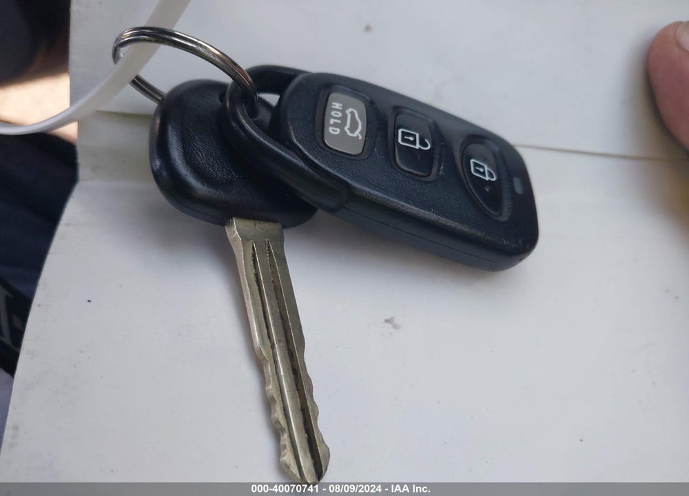 2017 HYUNDAI ELANTRA SE VIN: KMHD74LF6HU092686
