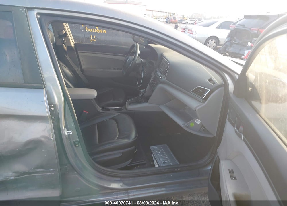 2017 HYUNDAI ELANTRA SE VIN: KMHD74LF6HU092686