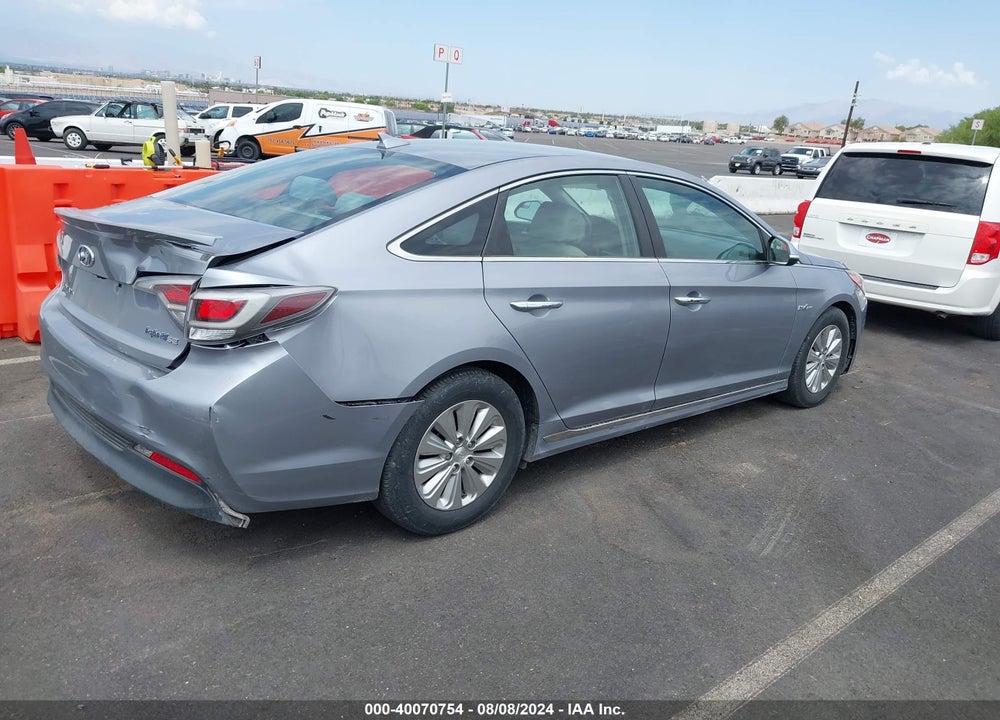 2016 HYUNDAI SONATA HYBRID VIN: KMHE24L13GA014342