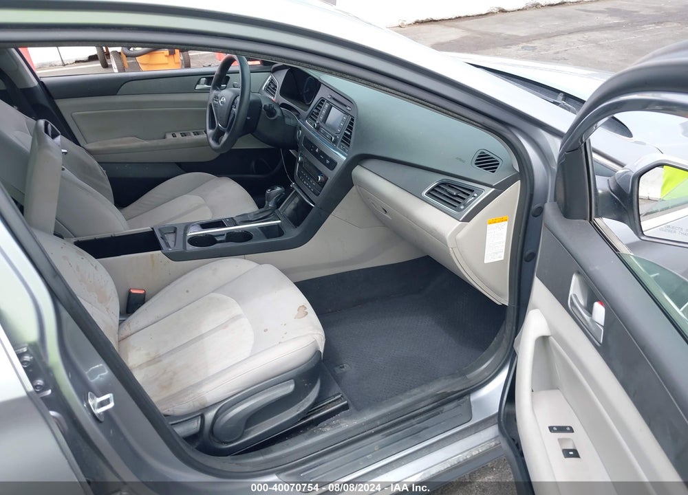 2016 HYUNDAI SONATA HYBRID VIN: KMHE24L13GA014342