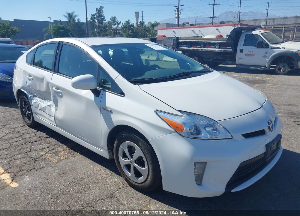 2013 TOYOTA PRIUS TWO VIN: JTDKN3DU6D5668984