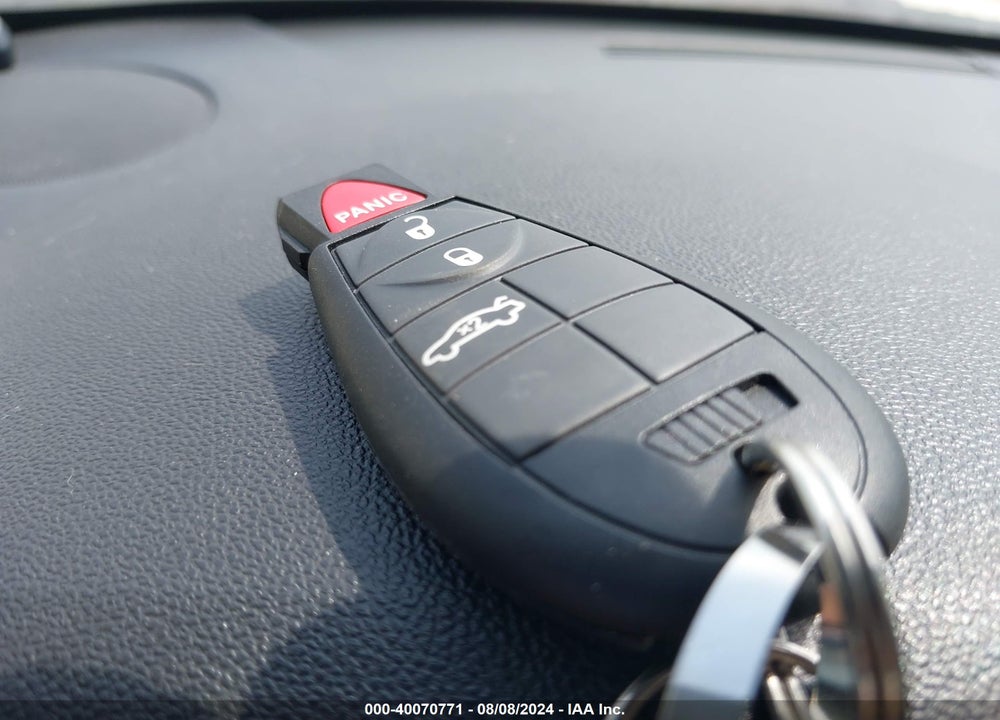 2008 CHRYSLER 300 TOURING VIN: 2C3KA53G78H158052