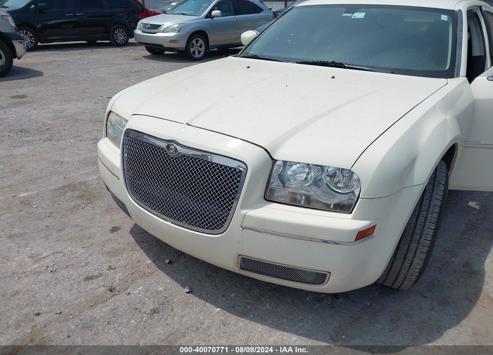 2008 CHRYSLER 300 TOURING VIN: 2C3KA53G78H158052