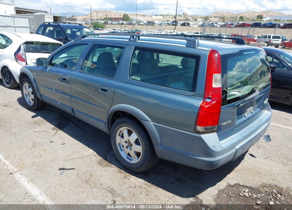 2001 VOLVO V70 XC VIN: YV1SZ58D611042262