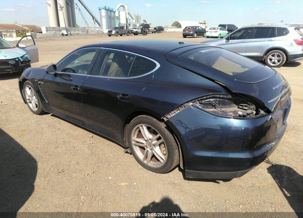 2011 PORSCHE PANAMERA 4S VIN: WP0AB2A73BL061916
