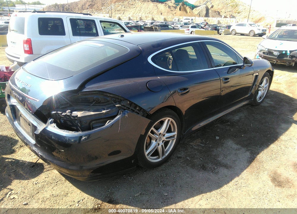 2011 PORSCHE PANAMERA 4S VIN: WP0AB2A73BL061916