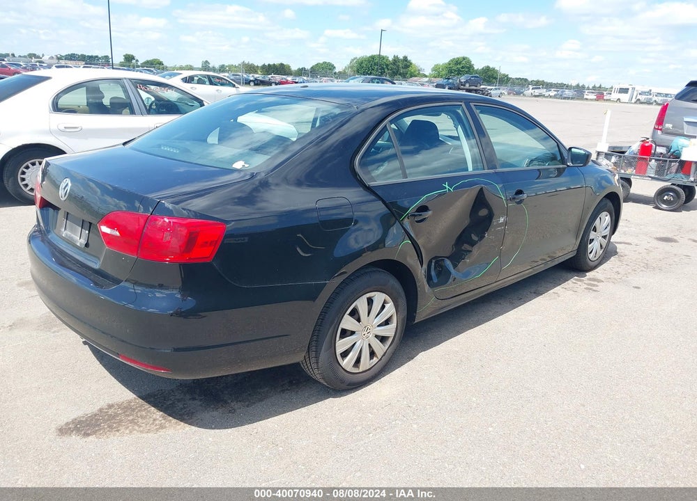 2014 VOLKSWAGEN JETTA 2.0L S VIN: 3VW2K7AJ8EM327587