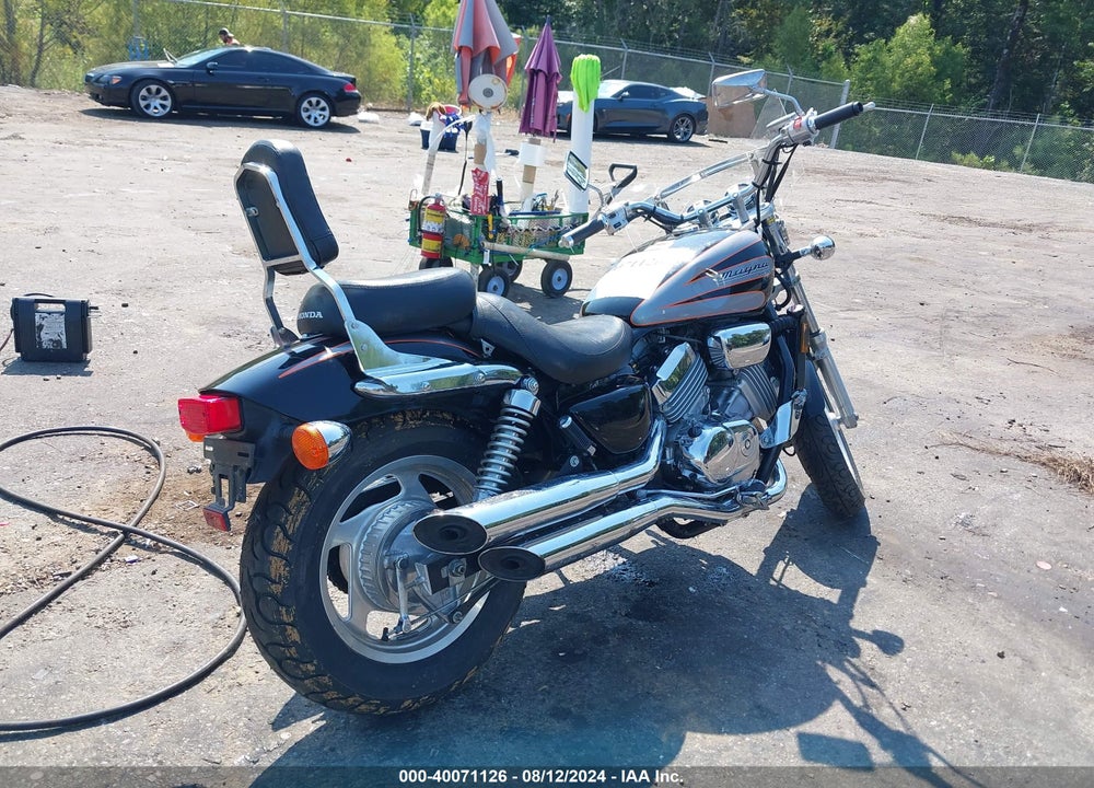 1998 HONDA VF750 C2 VIN: JH2RC4338WM300969