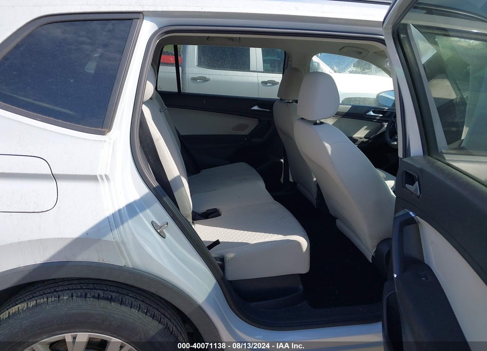 2018 VOLKSWAGEN TIGUAN 2.0T S VIN: 3VV0B7AX7JM123227