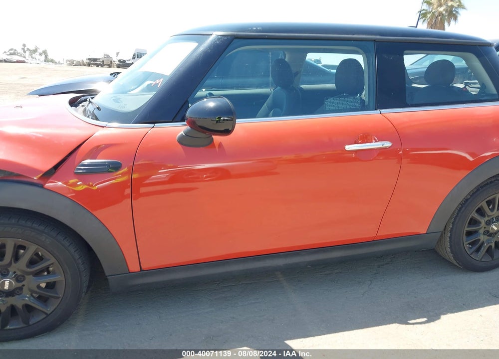 2019 MINI HARDTOP COOPER VIN: WMWXP5C55K2H95231