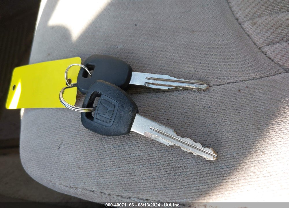 1998 HONDA ACCORD LX VIN: 1HGCG5541WA131086