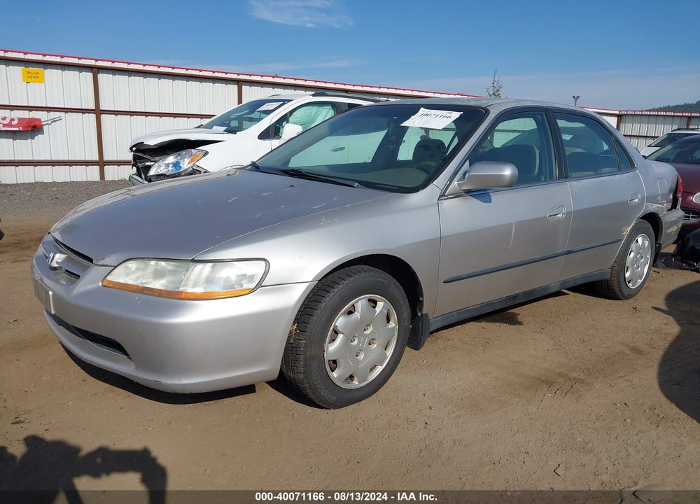 1998 HONDA ACCORD LX VIN: 1HGCG5541WA131086